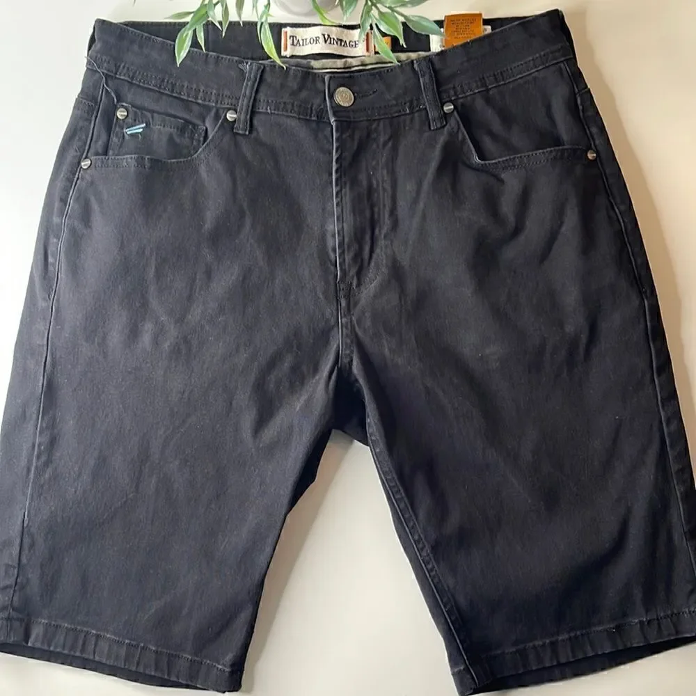Tailor Vintage cotton chino shorts. Size 36. Slim fit. New Canaan. Stretch